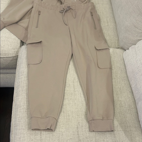 Old Navy Tan Set - Picture 5 of 7